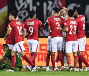  米兰同城德比，VAR判罚引发巨大争议  